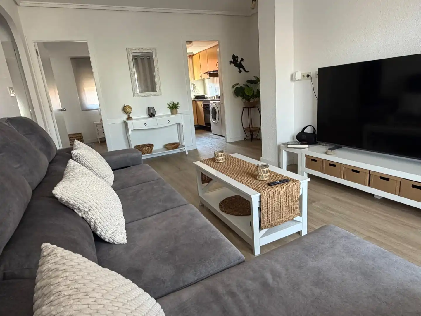 Sala d'estar de Apartament de lloguer en Sueca amb Parquet, Terrassa i Moblat