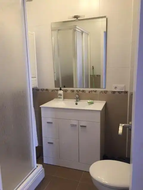 Baño de Piso de alquiler en Málaga con Aire acondicionado, Amueblado y Horno