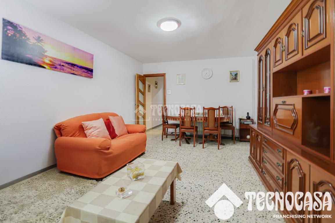 Living room of Flat for sale in Badalona