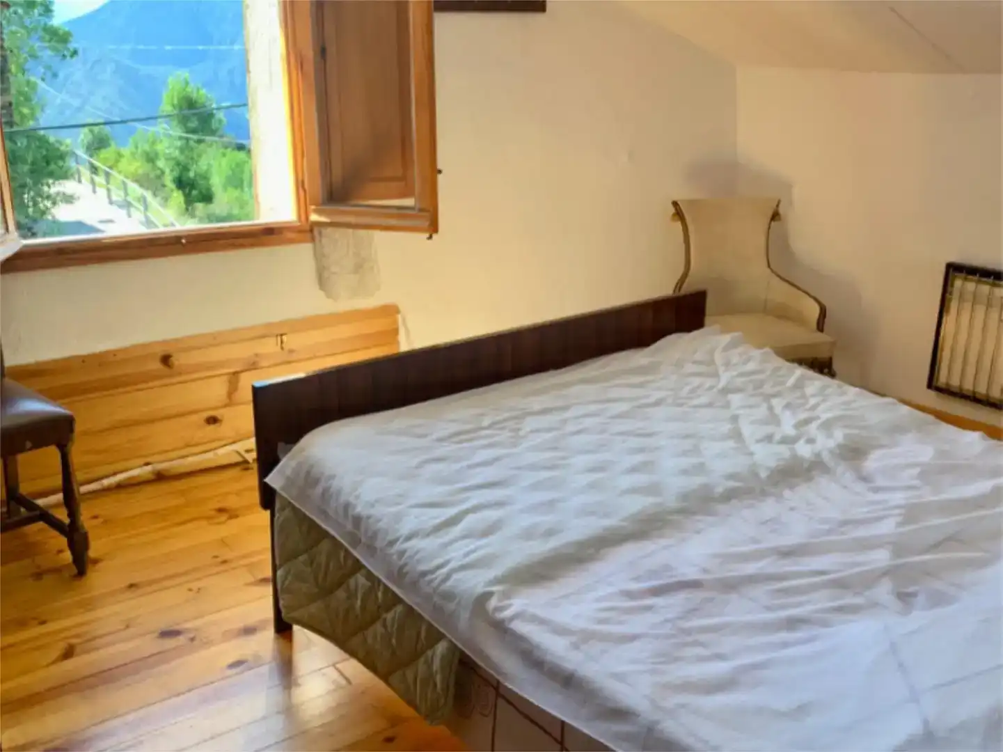 Dormitori de Finca rústica en venda en Farrera amb Moblat