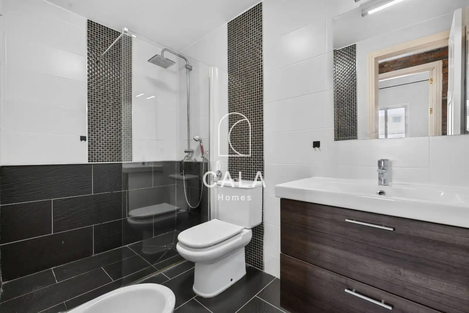 Bathroom of Detached homes for sale in Costa Adeje