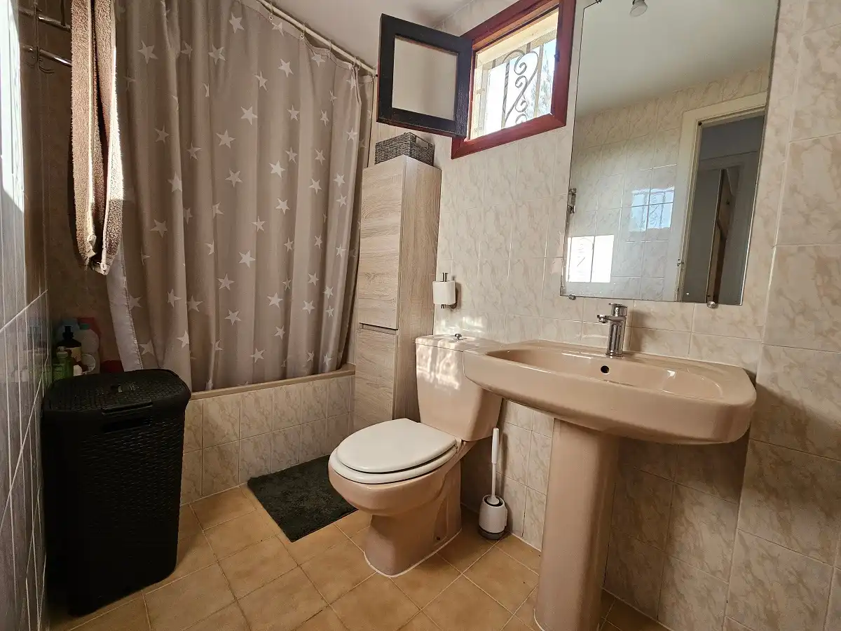 Baño de Apartamento en venta en Santa Pola con Aire acondicionado, Terraza y Amueblado