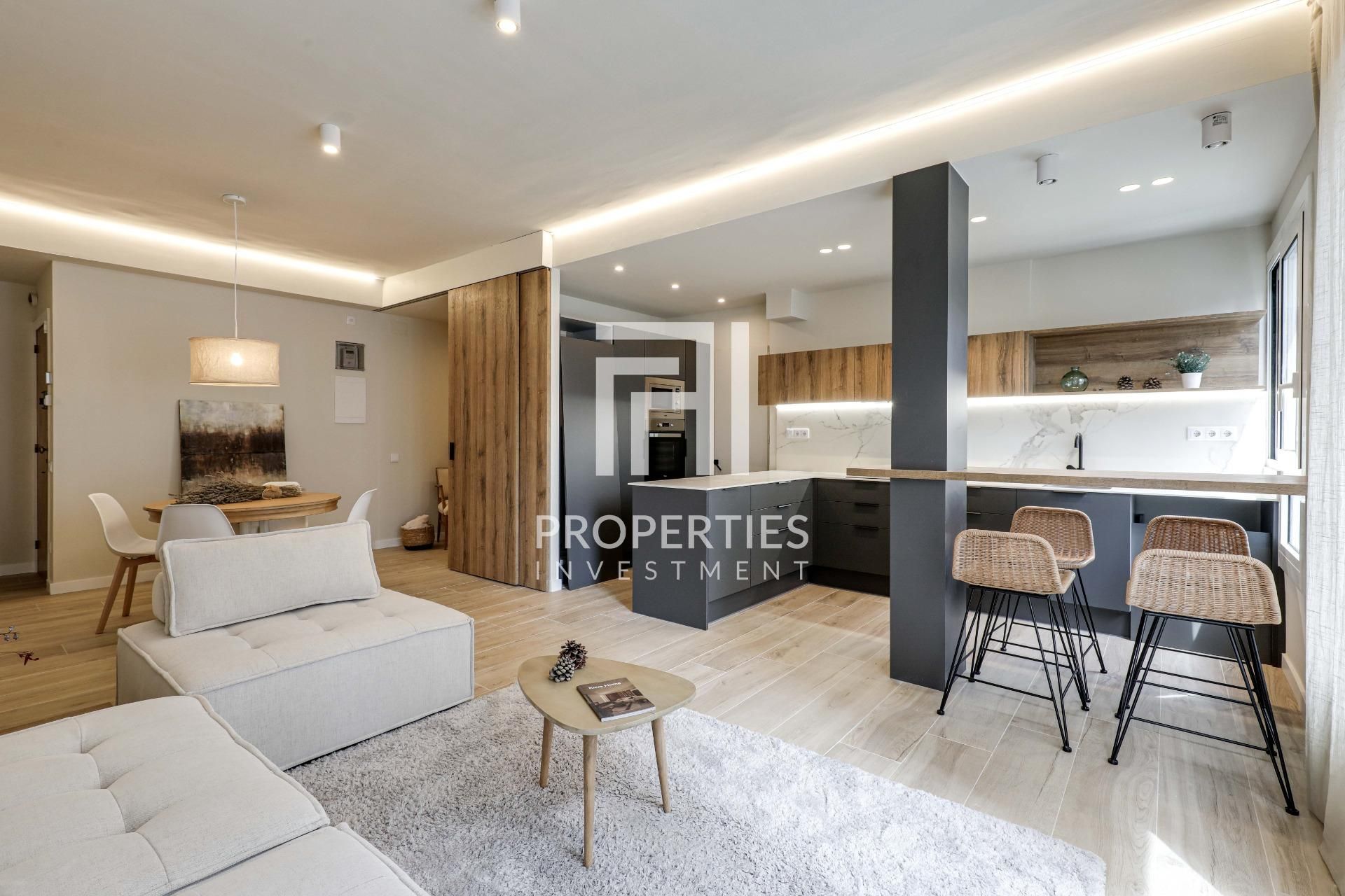 Sala de estar de Piso en venta en  Barcelona Capital con Calefacción, Parquet y Trastero