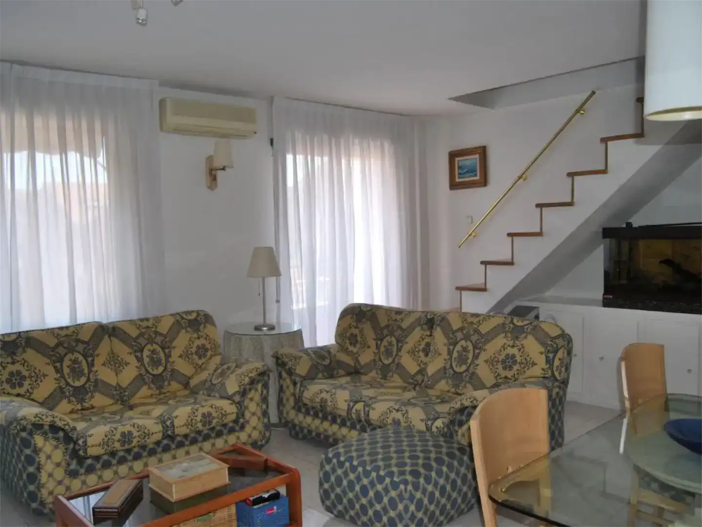 Sala d'estar de Pis en venda en San Fernando de Henares amb Aire condicionat i Balcó