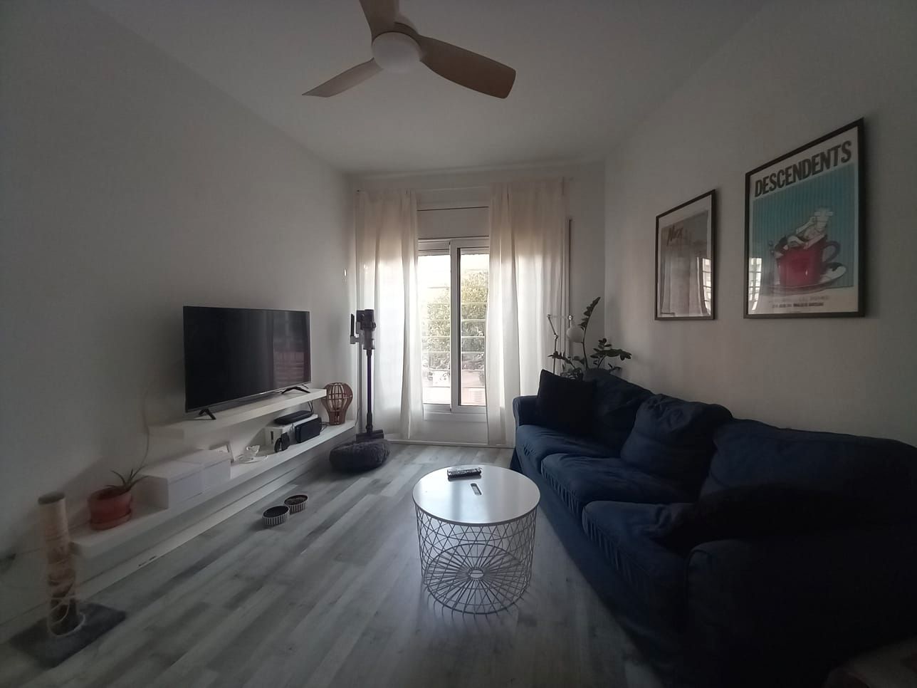 Sala d'estar de Pis en venda en Badalona amb Aire condicionat i Terrassa