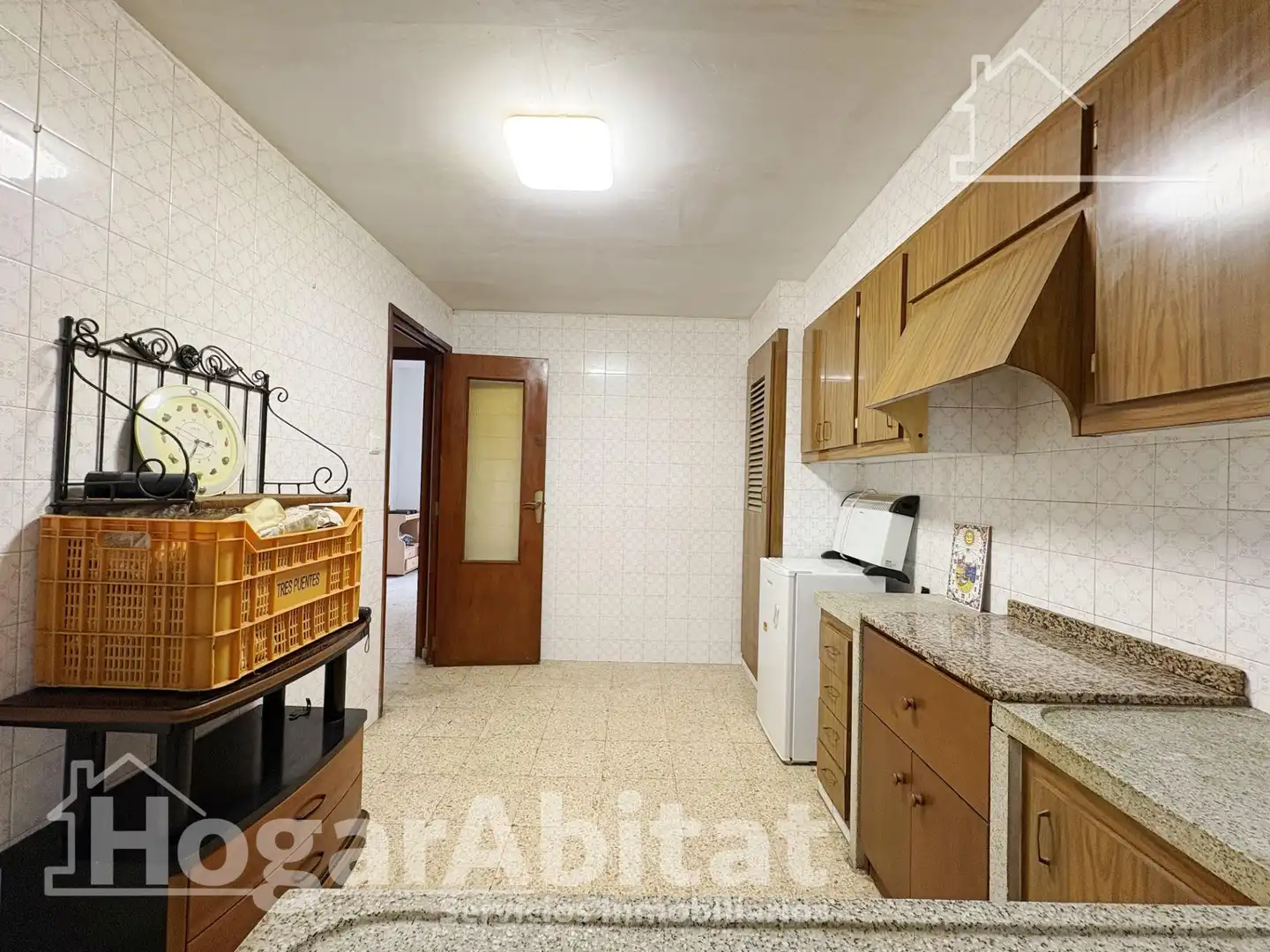 Cuina de Casa o xalet en venda en Tavernes de la Valldigna amb Terrassa i Traster