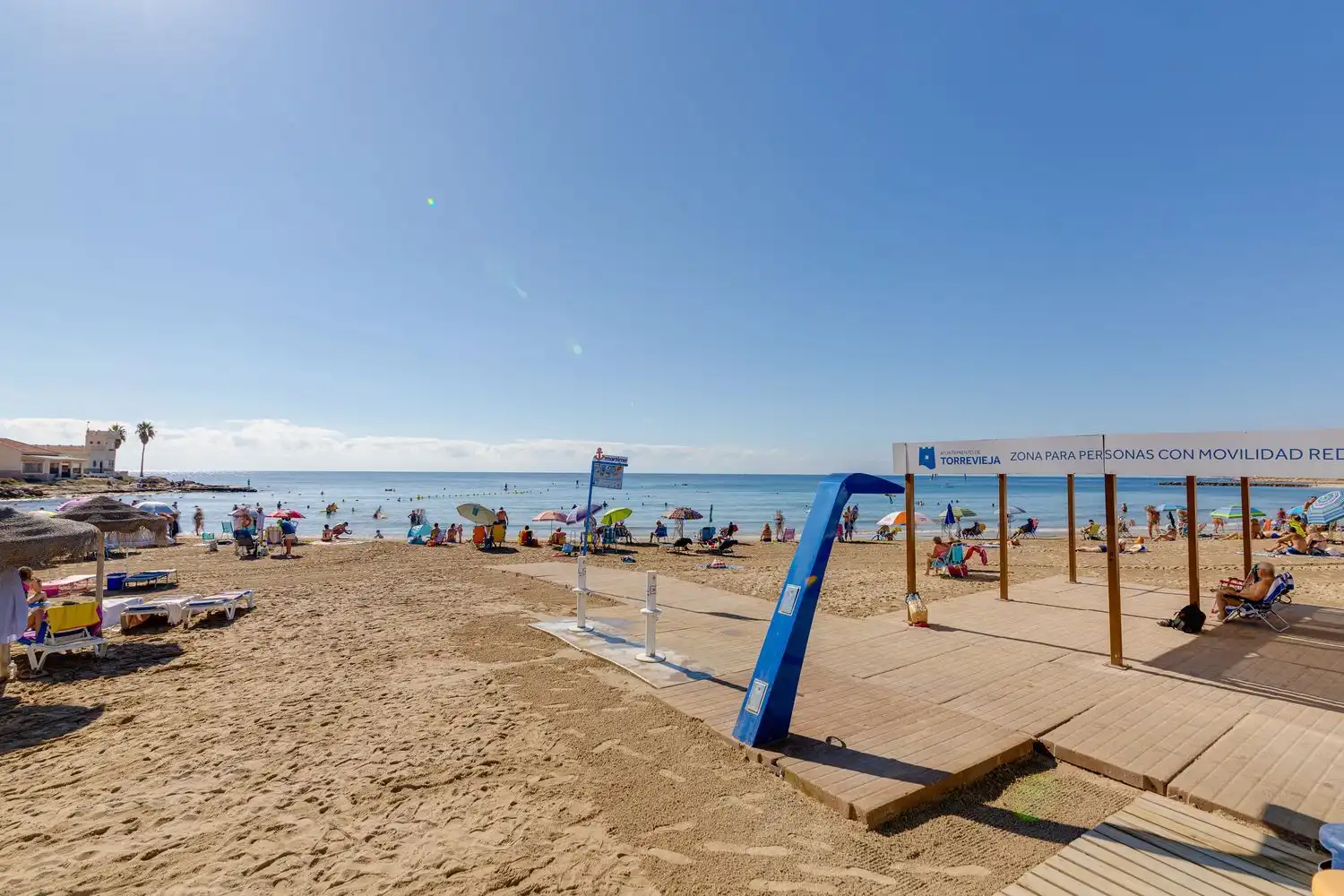 Vista exterior de Pis en venda en Torrevieja amb Aire condicionat, Terrassa i Moblat
