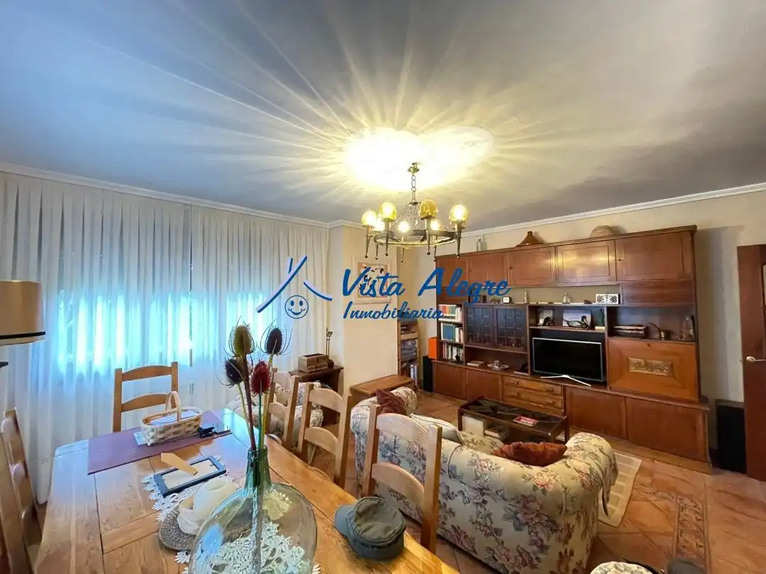 Sala de estar de Casa o chalet en venta en Cuzcurrita de Río Tirón con Calefacción, Jardín privado y Terraza