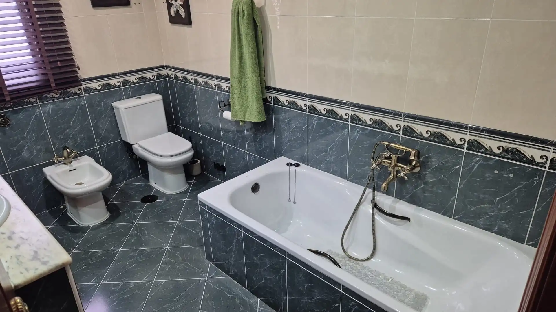 Badezimmer von Wohnung zum Verkauf in Talavera de la Reina mit Klimaanlage, Heizung und Terrasse
