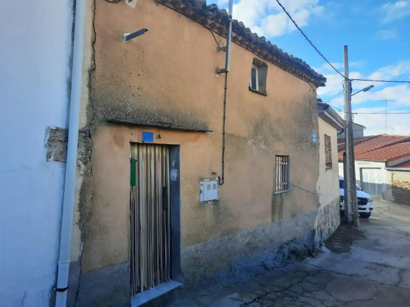 Vista exterior de Pis en venda en Almaraz de Duero amb Moblat