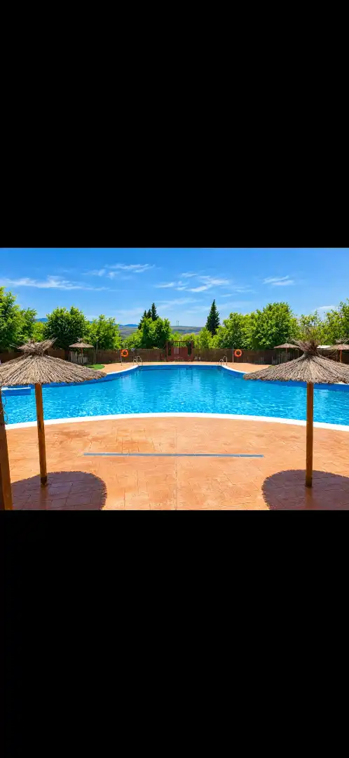 Bungalow amb piscina de lloguer a Calle C-1 39