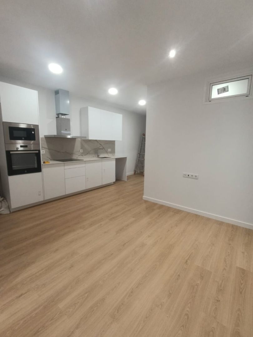 Kitchen of Flat to rent in Mollet del Vallès  with Air Conditioner, Parquet flooring and Oven