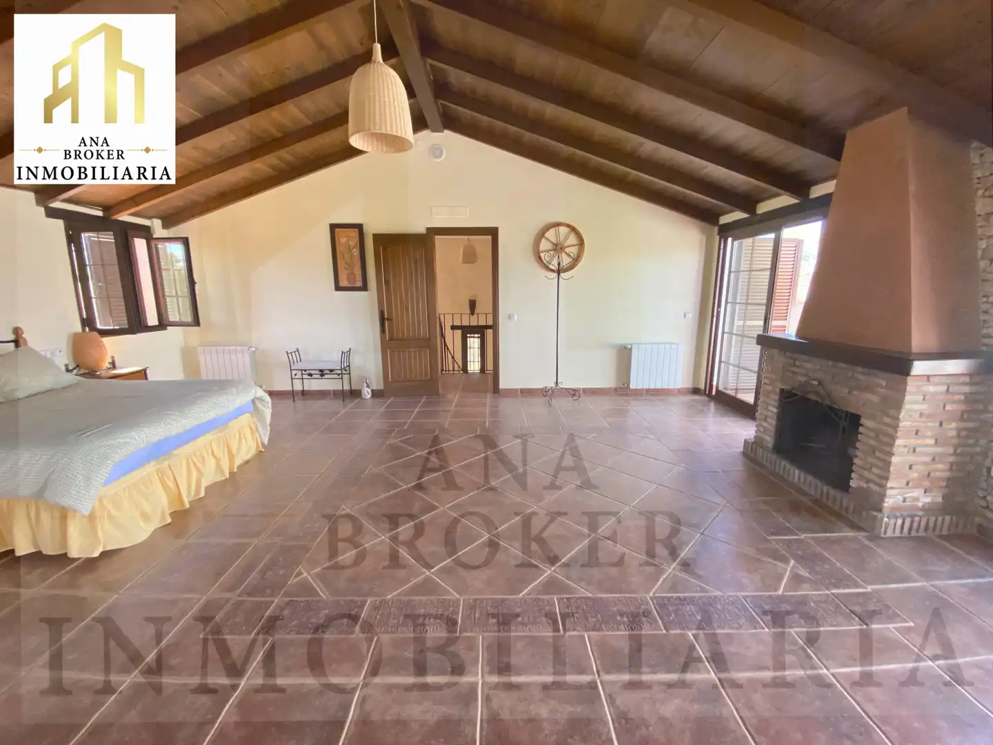 Sala de estar de Casa o chalet en venta en Ronda con Aire acondicionado, Calefacción y Jardín privado
