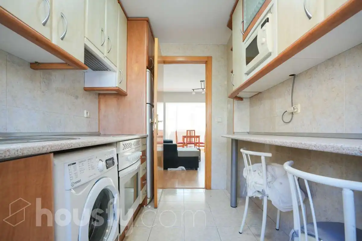 Cuina de Pis en venda en Madrid amb Calefacció, Parquet i Moblat