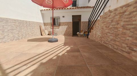CASA CON GRAN PATIO REFORMADA