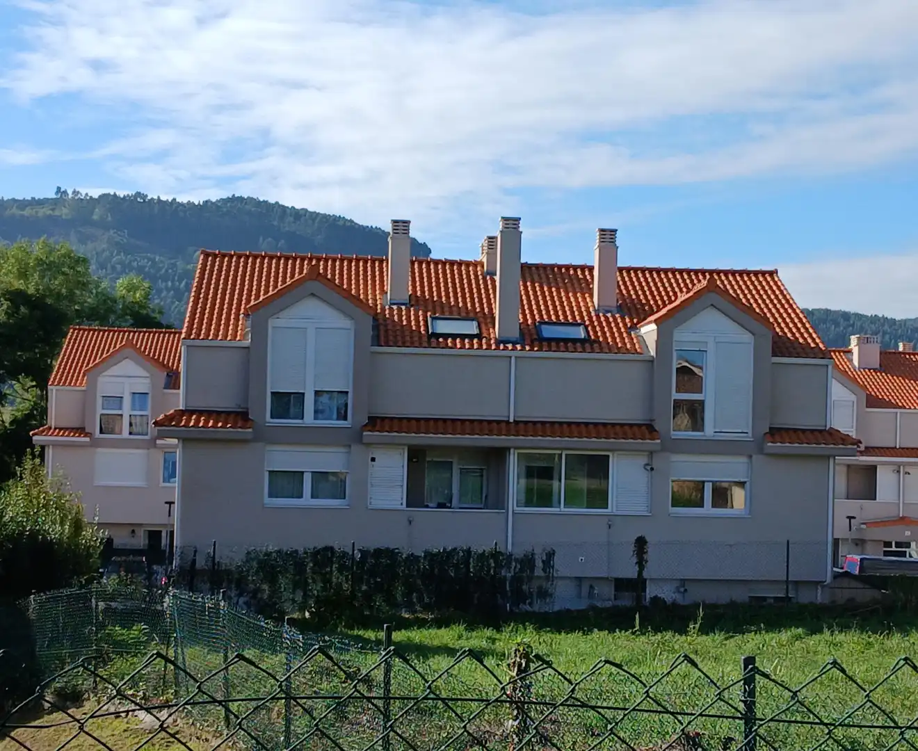 Vista exterior de Dúplex en venta en Penagos con Calefacción, Parquet y Amueblado