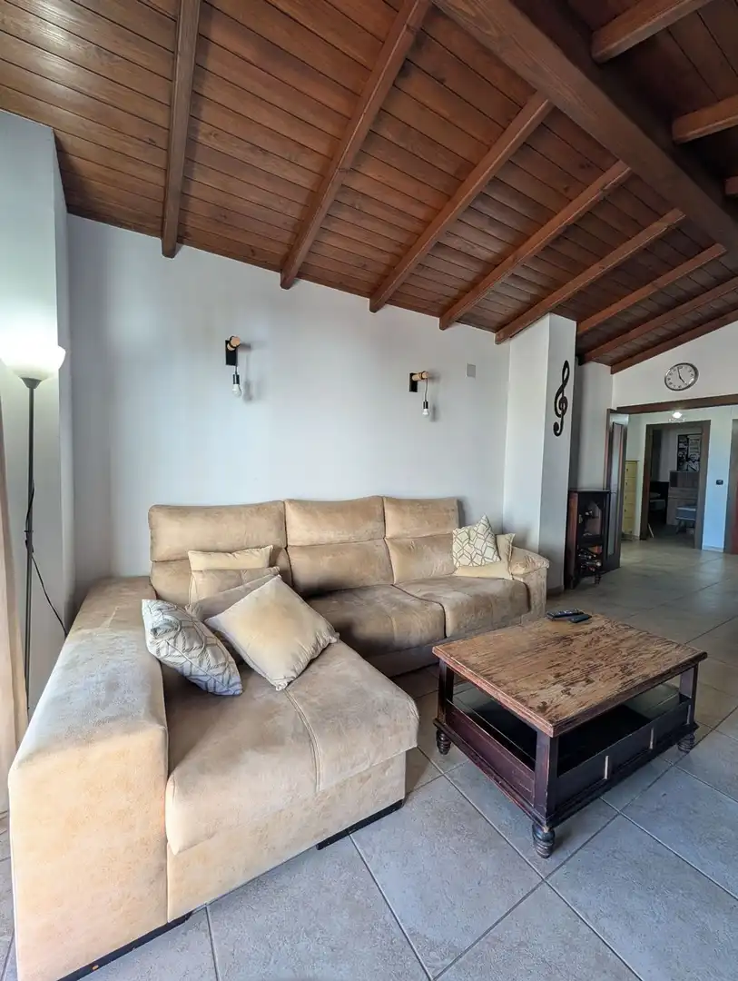 Sala de estar de Planta baja de alquiler en Estepona con Terraza y Se aceptan mascotas