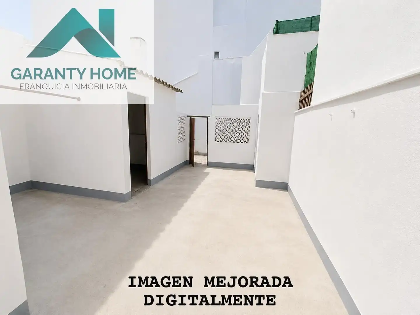 Casa amb terrassa en venda a Torredonjimeno