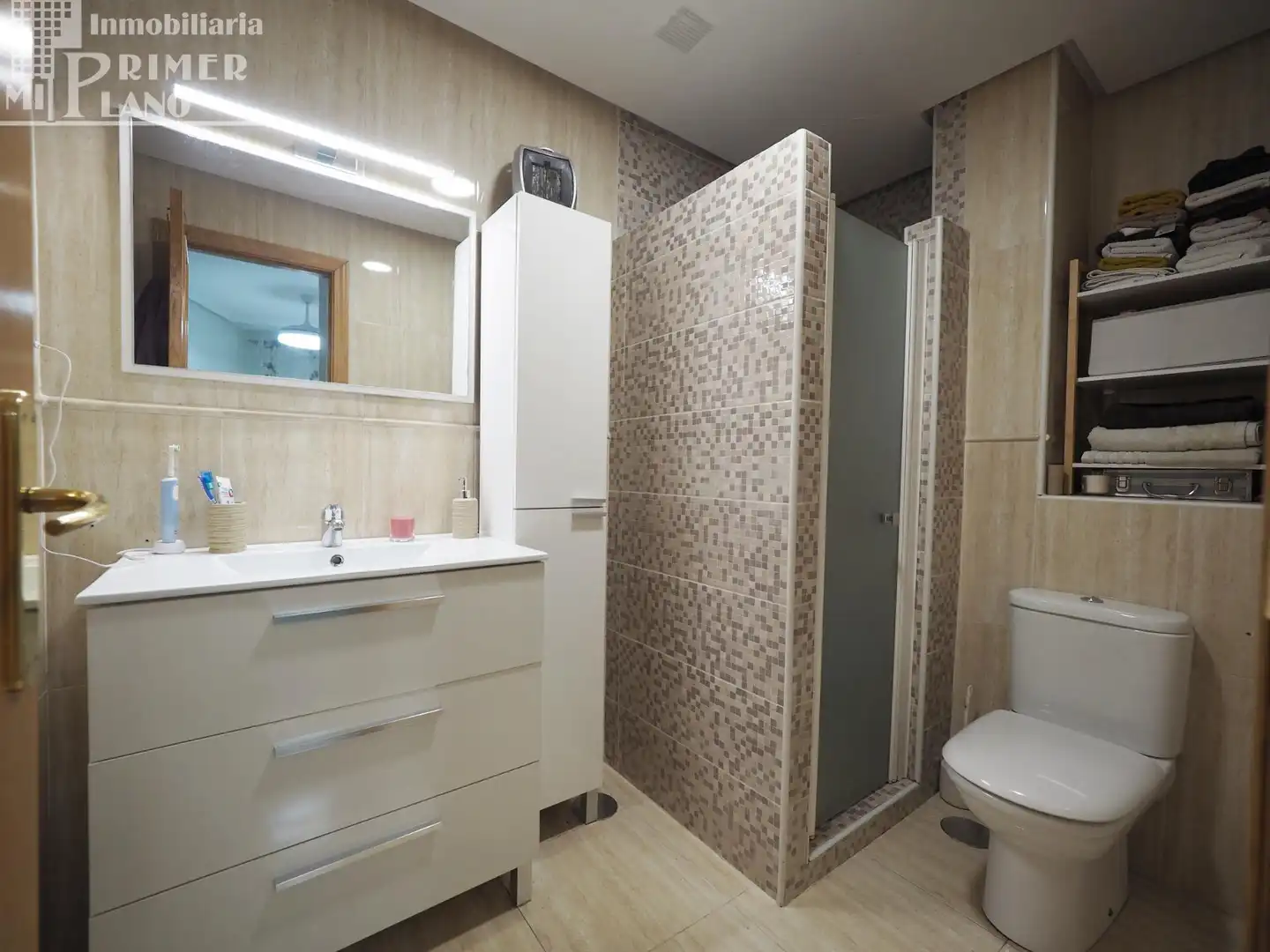 Baño de Piso en venta en Tomelloso con Aire acondicionado, Calefacción y Balcón