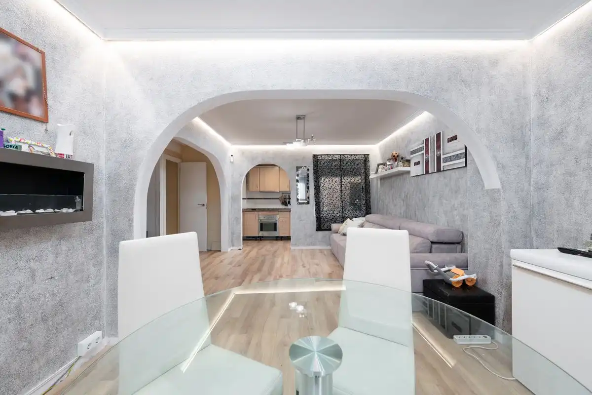 Bajo con terraza en venta en Carrer de Creta, imagen 3