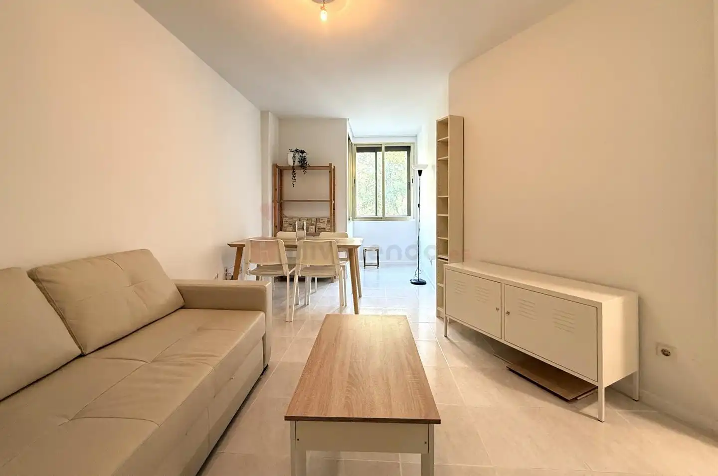 Sala de estar de Apartamento de alquiler en Madrid con Aire acondicionado, Calefacción y Piscina