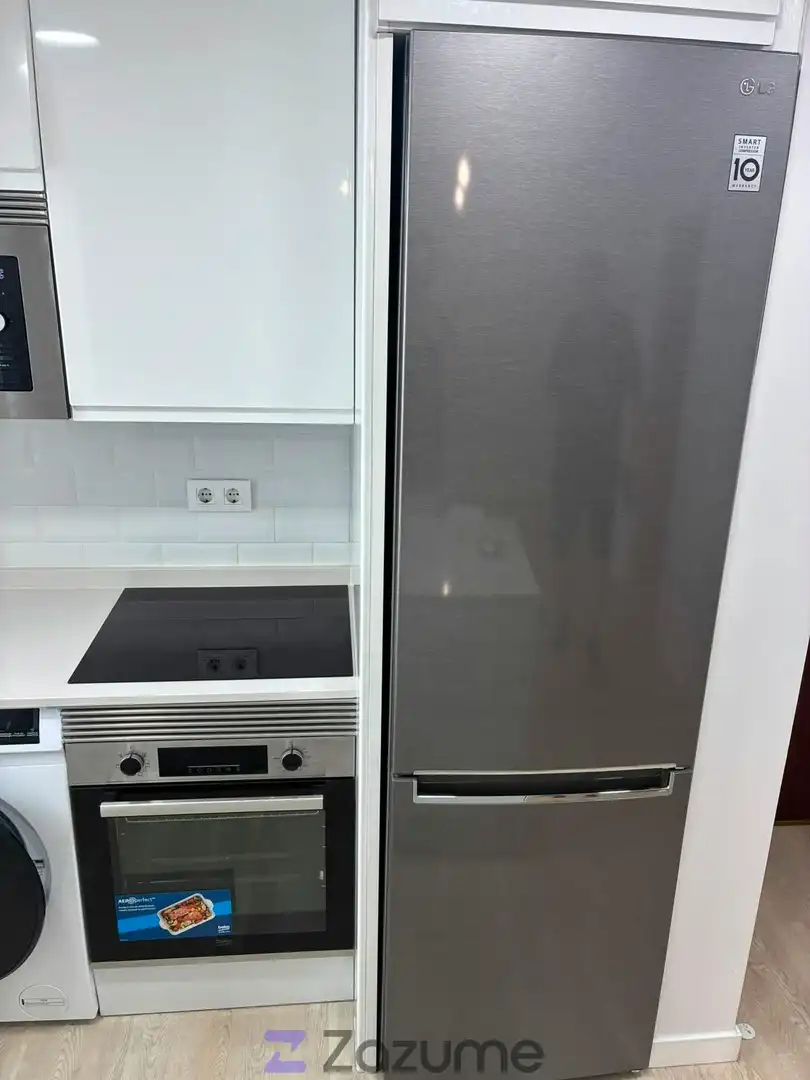 Cocina de Piso de alquiler en Madrid con Aire acondicionado, Calefacción y Horno
