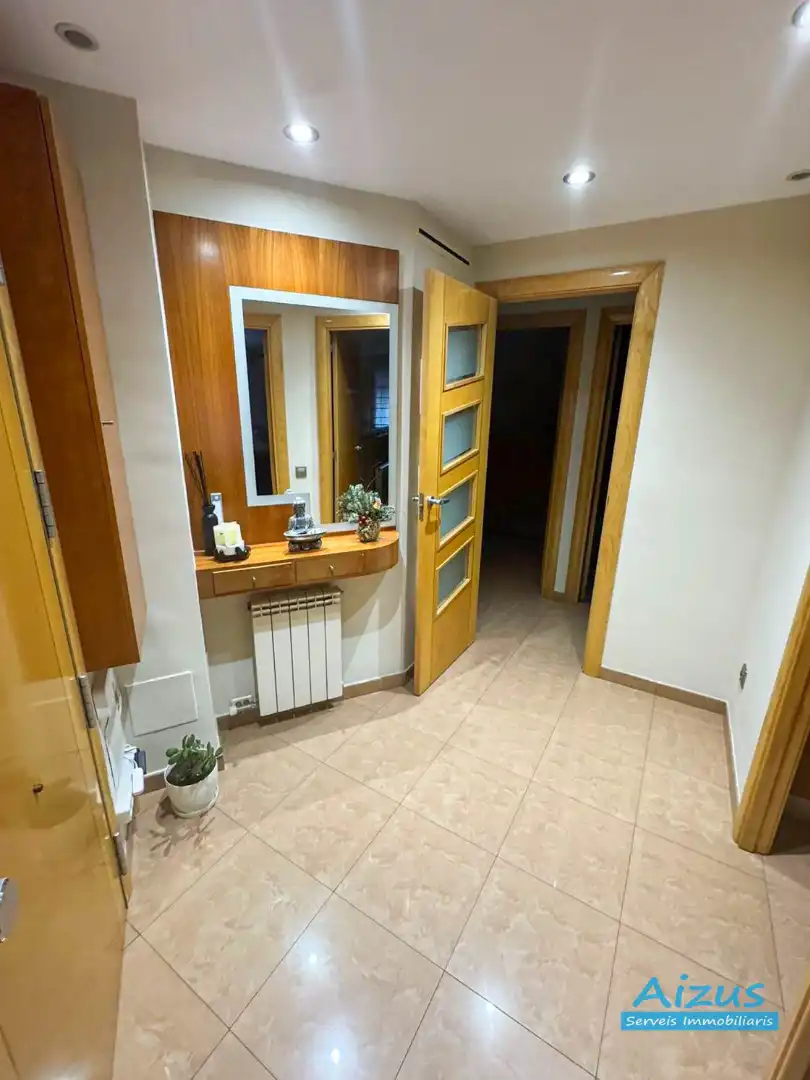 Piso en venta en Ripollet con Calefacción, Trastero y Horno