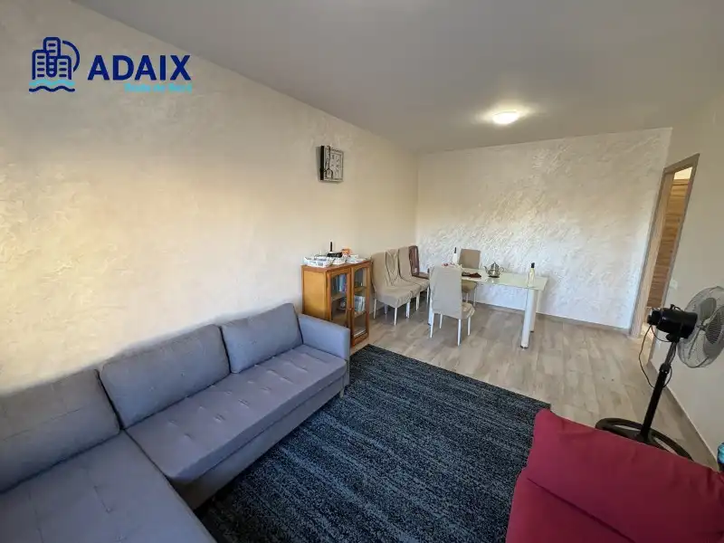 Living room of Flat for sale in Roda de Berà  with Terrace and Oven