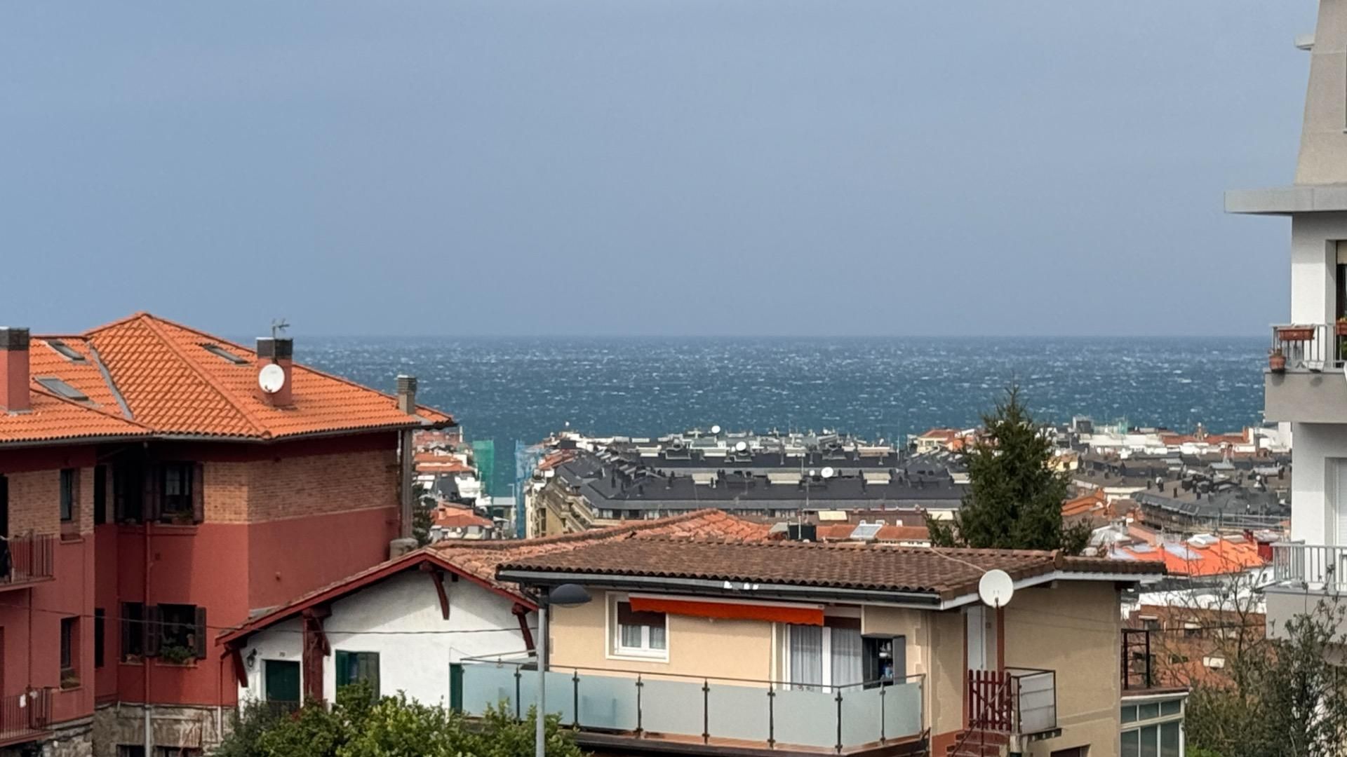 Exterior view of Flat for sale in Donostia - San Sebastián   with Heating, Terrace and Balcony