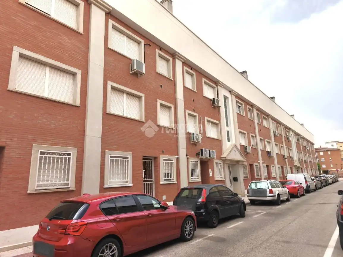 Vista exterior de Pis en venda en Azuqueca de Henares amb Aire condicionat, Calefacció i Balcó
