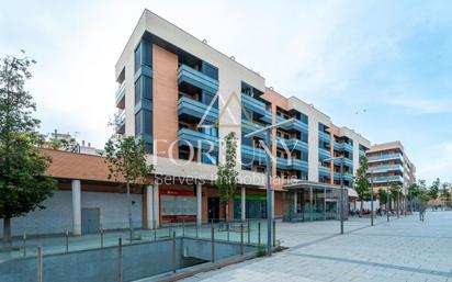 Vista exterior de Àtic en venda en Reus amb Aire condicionat, Terrassa i Piscina