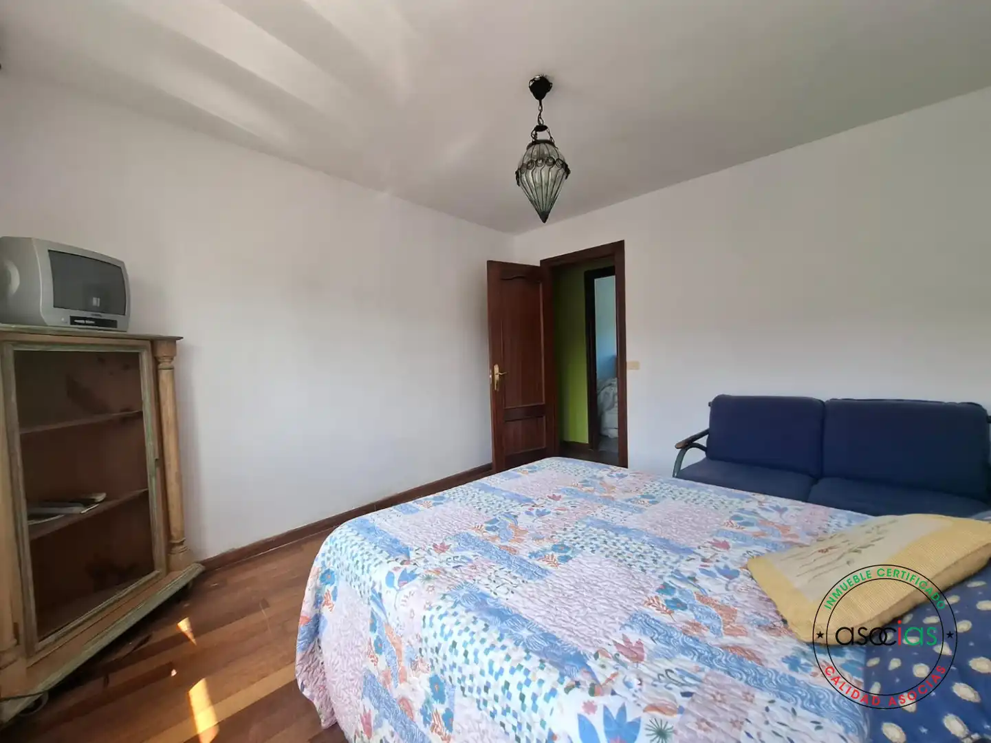 Habitación de Casa adosada en venta en Villaviciosa con Calefacción y Trastero