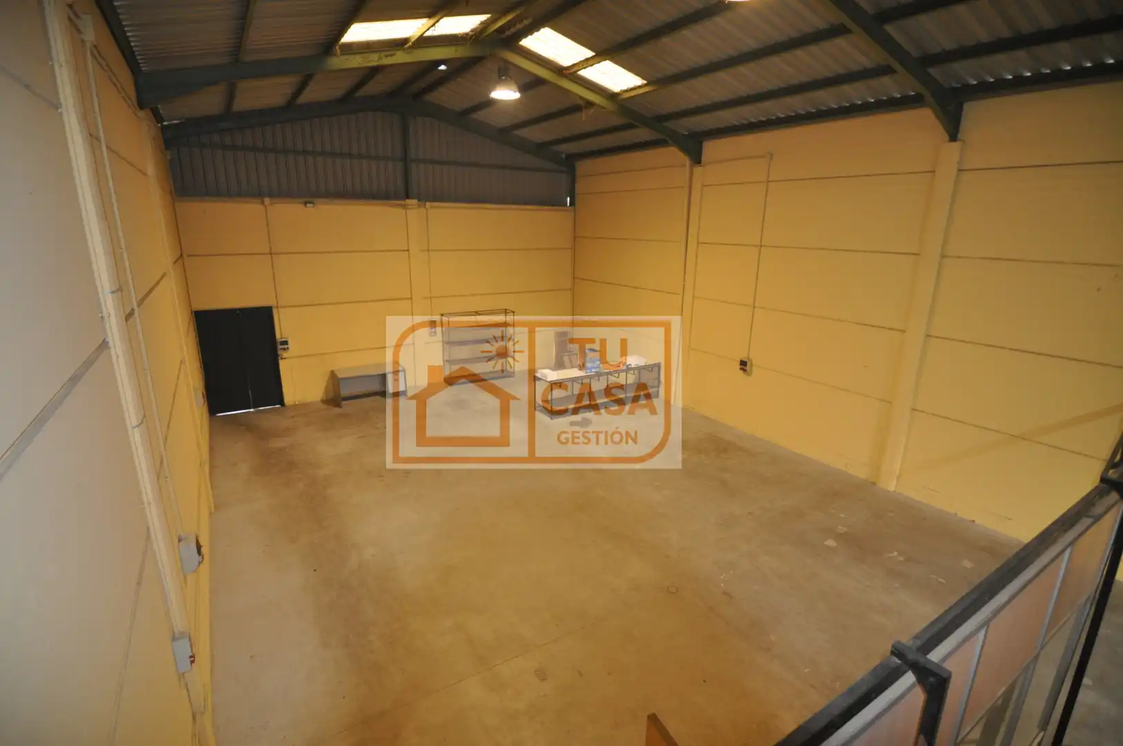 Industrial buildings for sale in Malpartida de Cáceres  with Heating