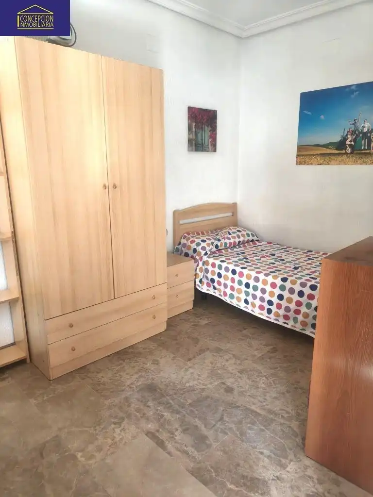 Bedroom of Flat for rent in Córdoba  with Air Conditioner, Heating and Furnished