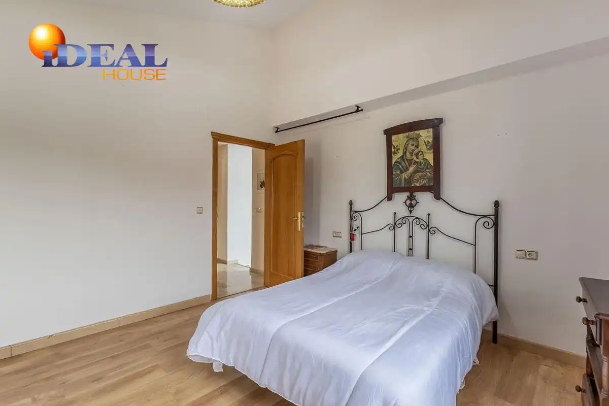 Detached house with terrace for sale in Calle Calle Sauce, imagen 25