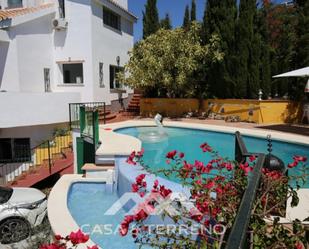 Vista exterior de Casa o xalet en venda en Torrox amb Aire condicionat, Piscina i TV