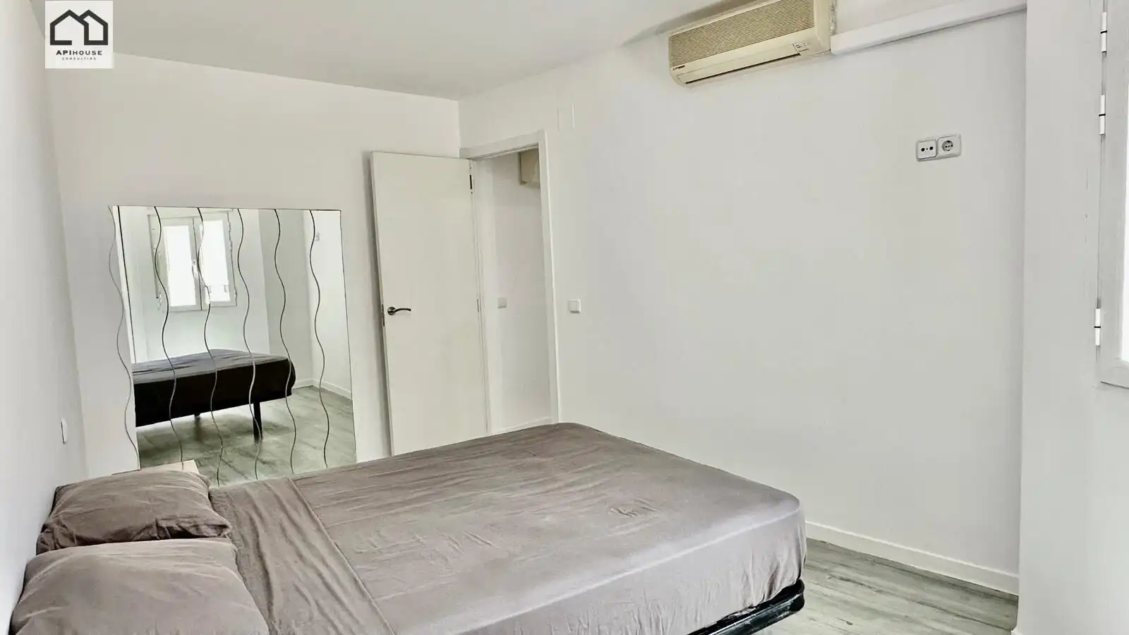 Schlafzimmer von Wohnung zur Miete in Santa Olalla mit Klimaanlage und Heizung