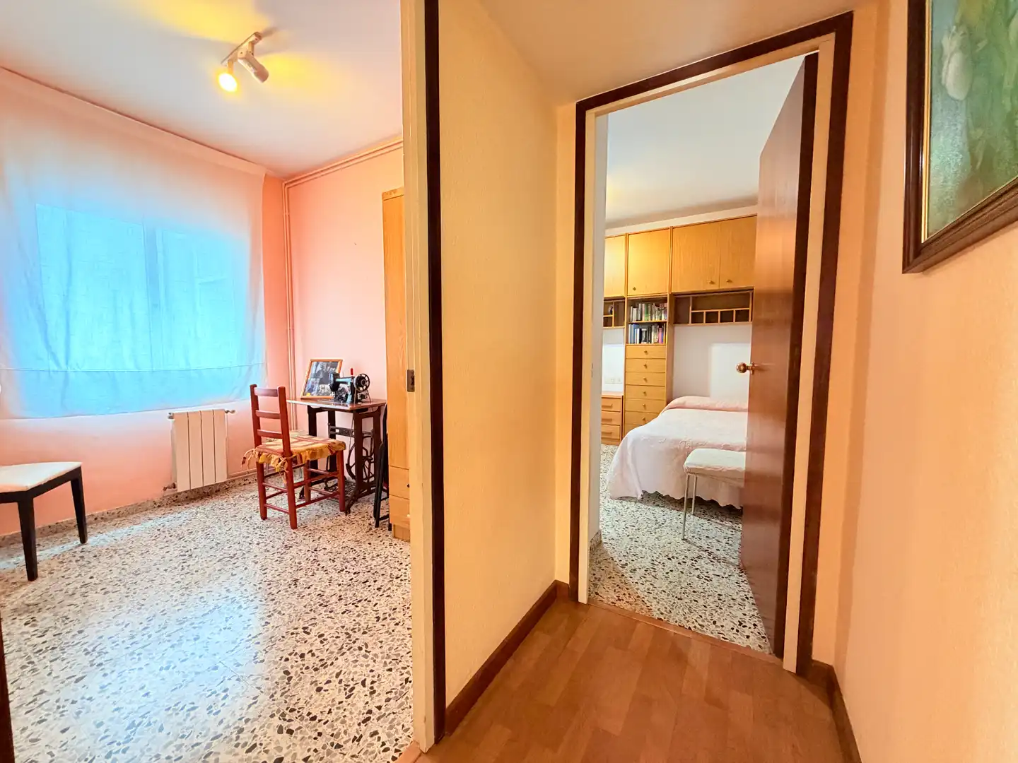 Habitación de Piso en venta en Corbera de Llobregat con Calefacción, Parquet y Terraza
