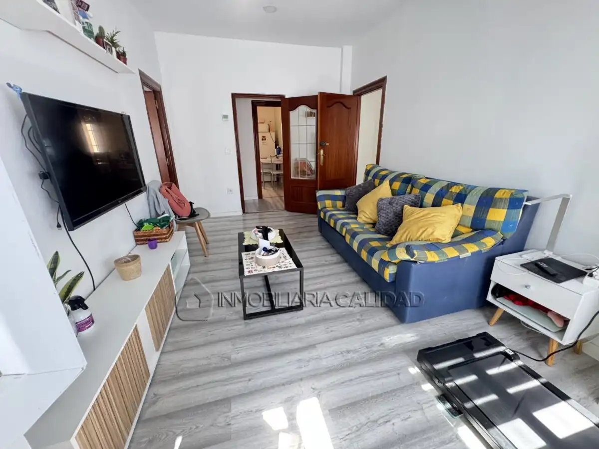 Sala d'estar de Pis en venda en Burgos amb Calefacció