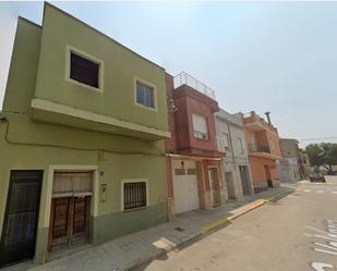 Exterior view of Single-family semi-detached for sale in Alberic  with Air Conditioner, Terrace and Storage room