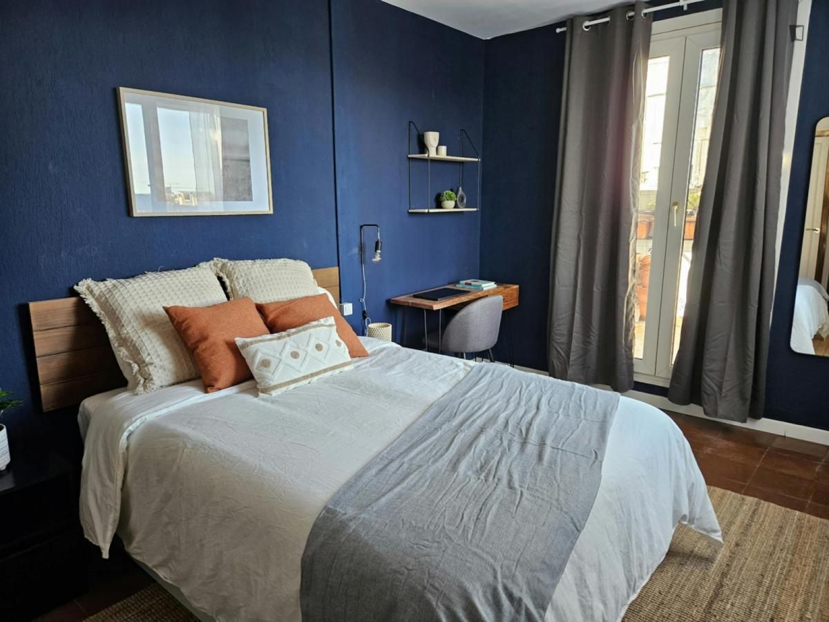 Bedroom of Apartment to share in  Barcelona Capital  with Heating, Furnished and Washing machine