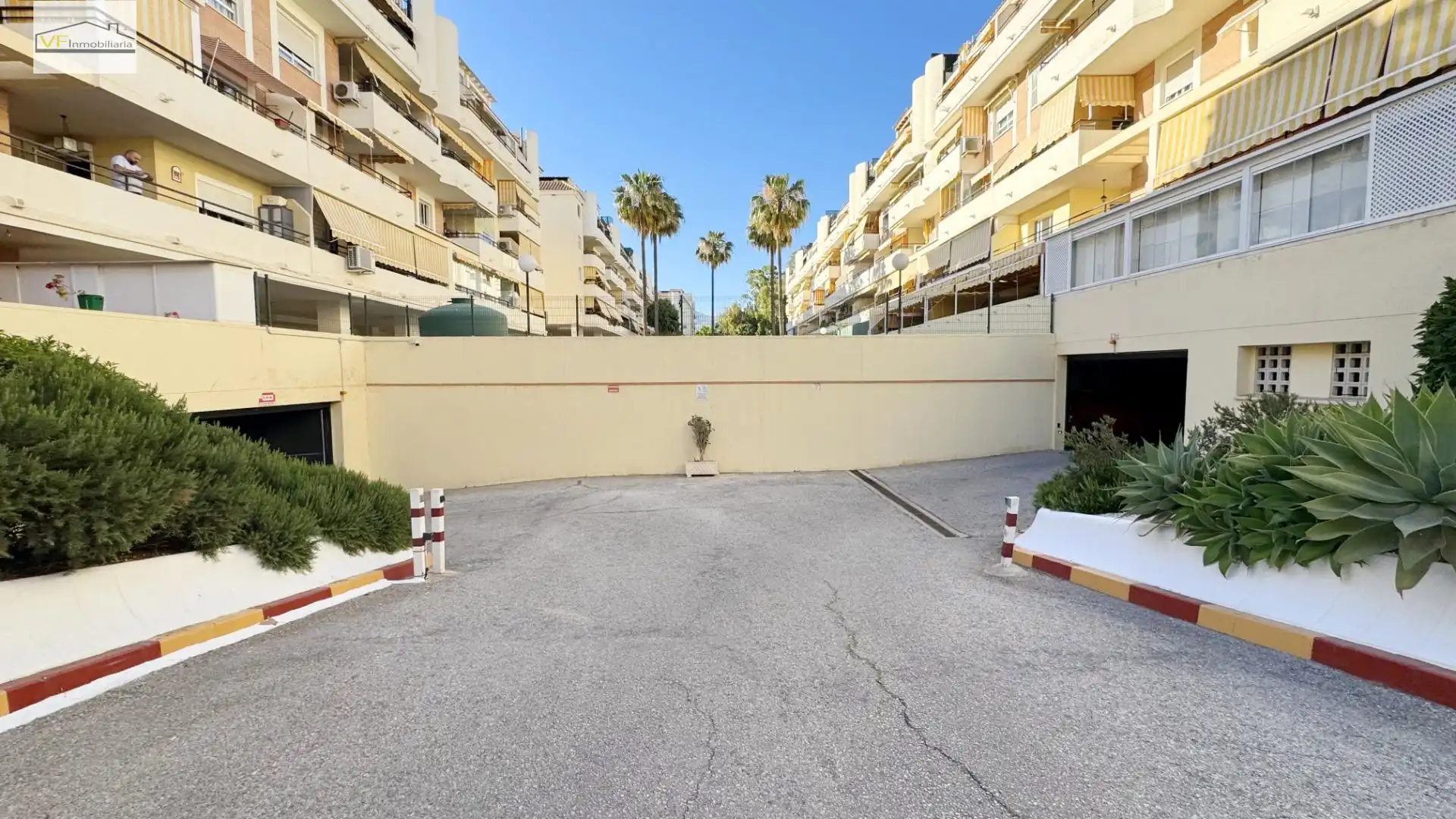 Vista exterior de Pis de lloguer en Rincón de la Victoria amb Terrassa i Piscina comunitària