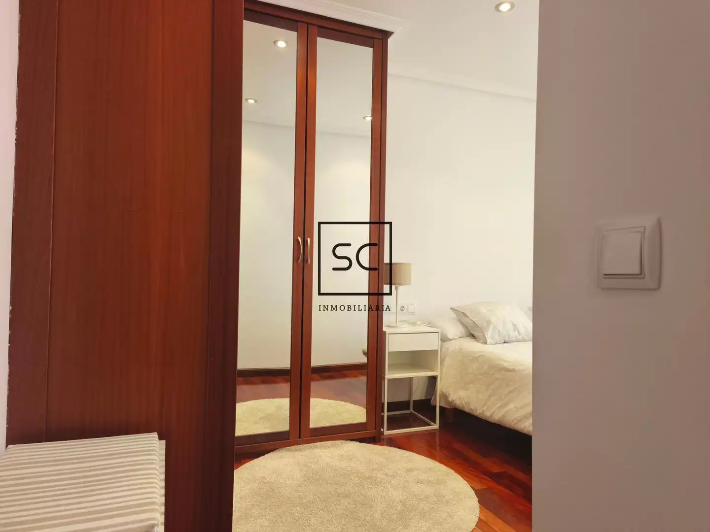 Bedroom of Apartments for rent in Porta Nova
