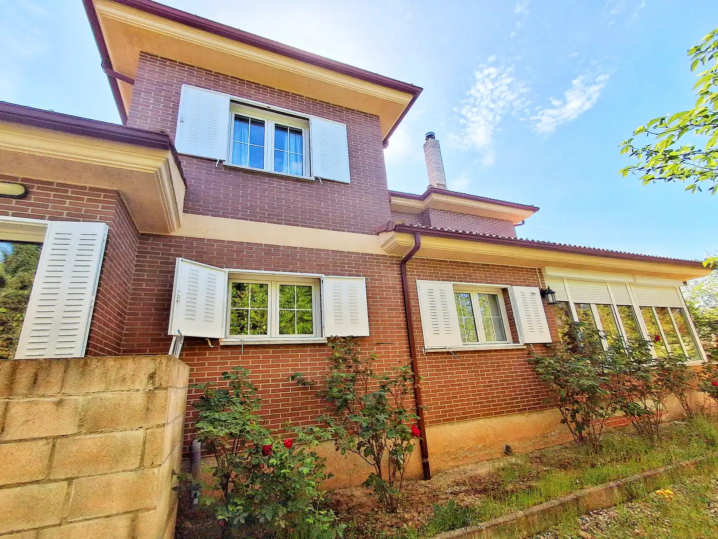 Vista exterior de Edificio en venta en Vadocondes con Alarma y Piscina comunitaria