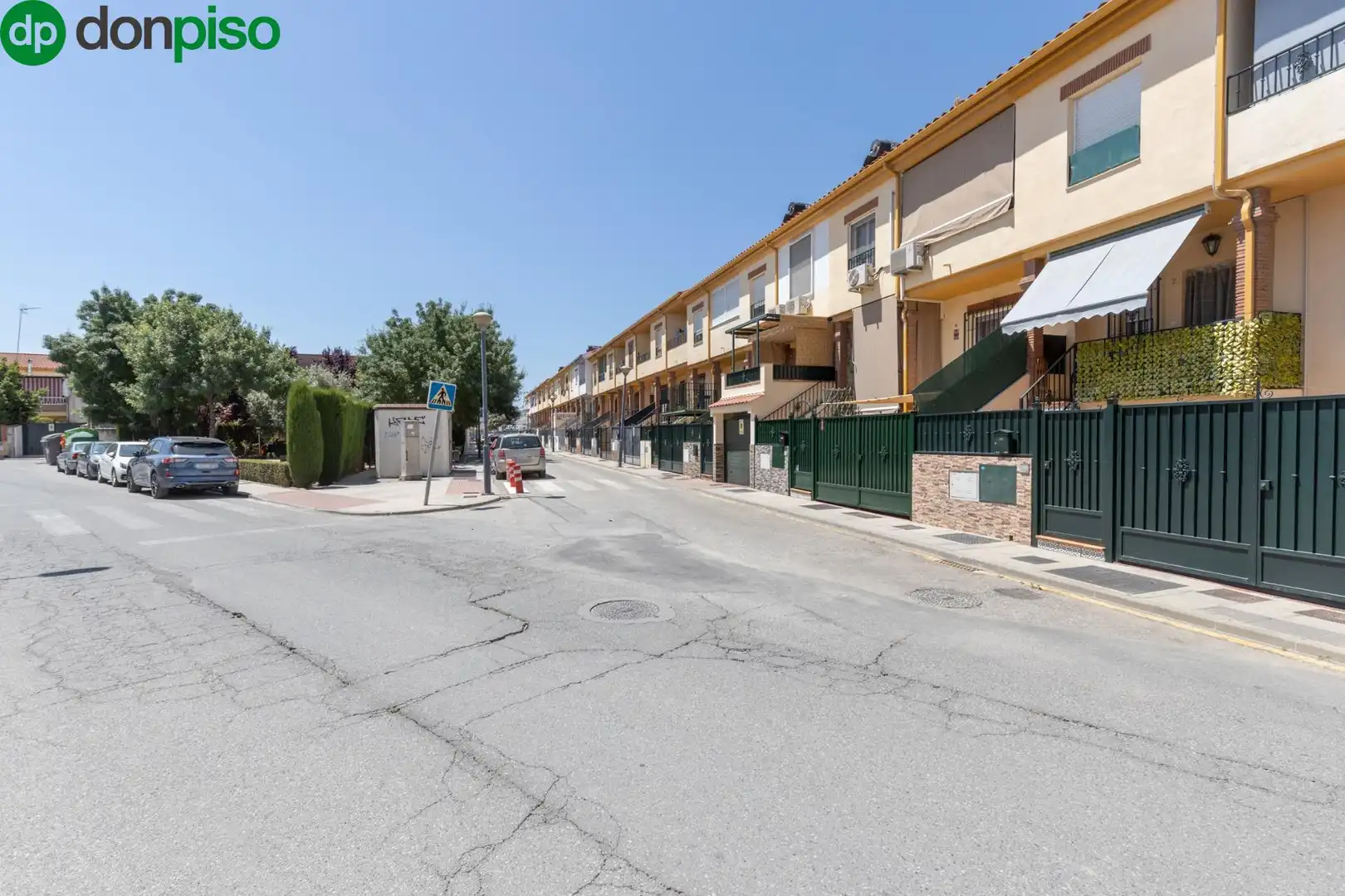 Exterior view of Detached homes for sale in Vegas del Genil