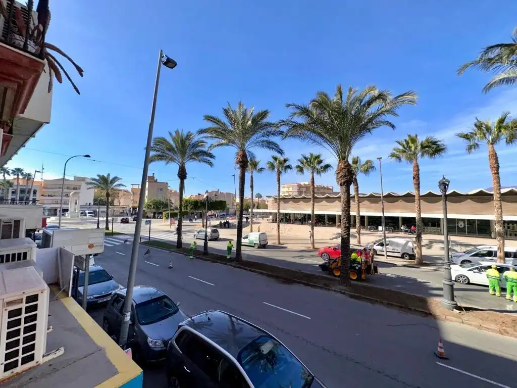 Exterior view of Office for rent in Roquetas de Mar