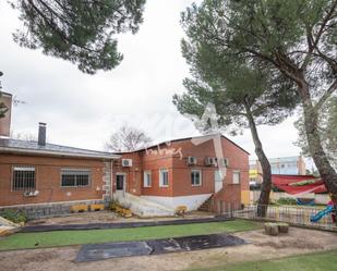 Vista exterior de Casa o xalet en venda en Las Rozas de Madrid amb Calefacció, Jardí privat i Terrassa