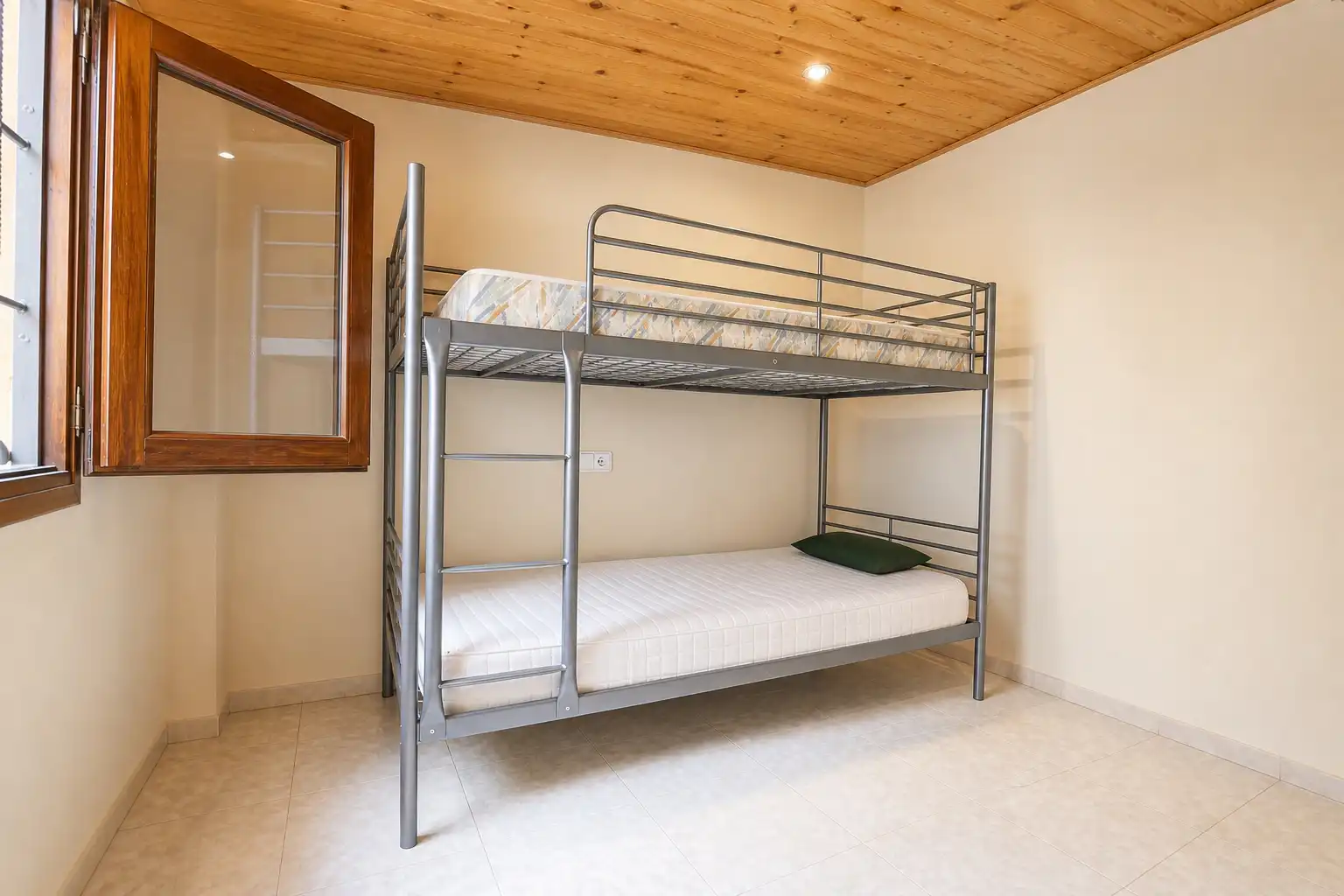 Habitación de Casa o chalet en venta en Riudecanyes con Jardín privado, Terraza y Trastero