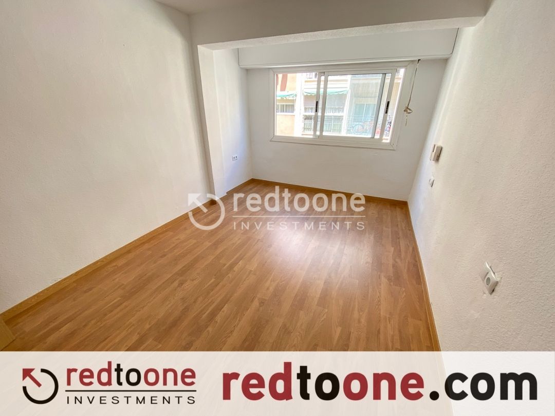 Dormitori de Pis en venda en Alicante / Alacant amb Terrassa