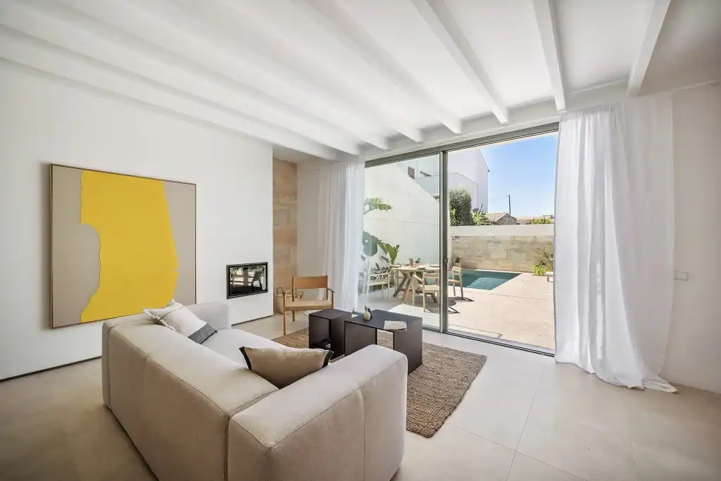 Sala de estar de Finca rústica en venta en Ariany con Aire acondicionado, Calefacción y Jardín privado